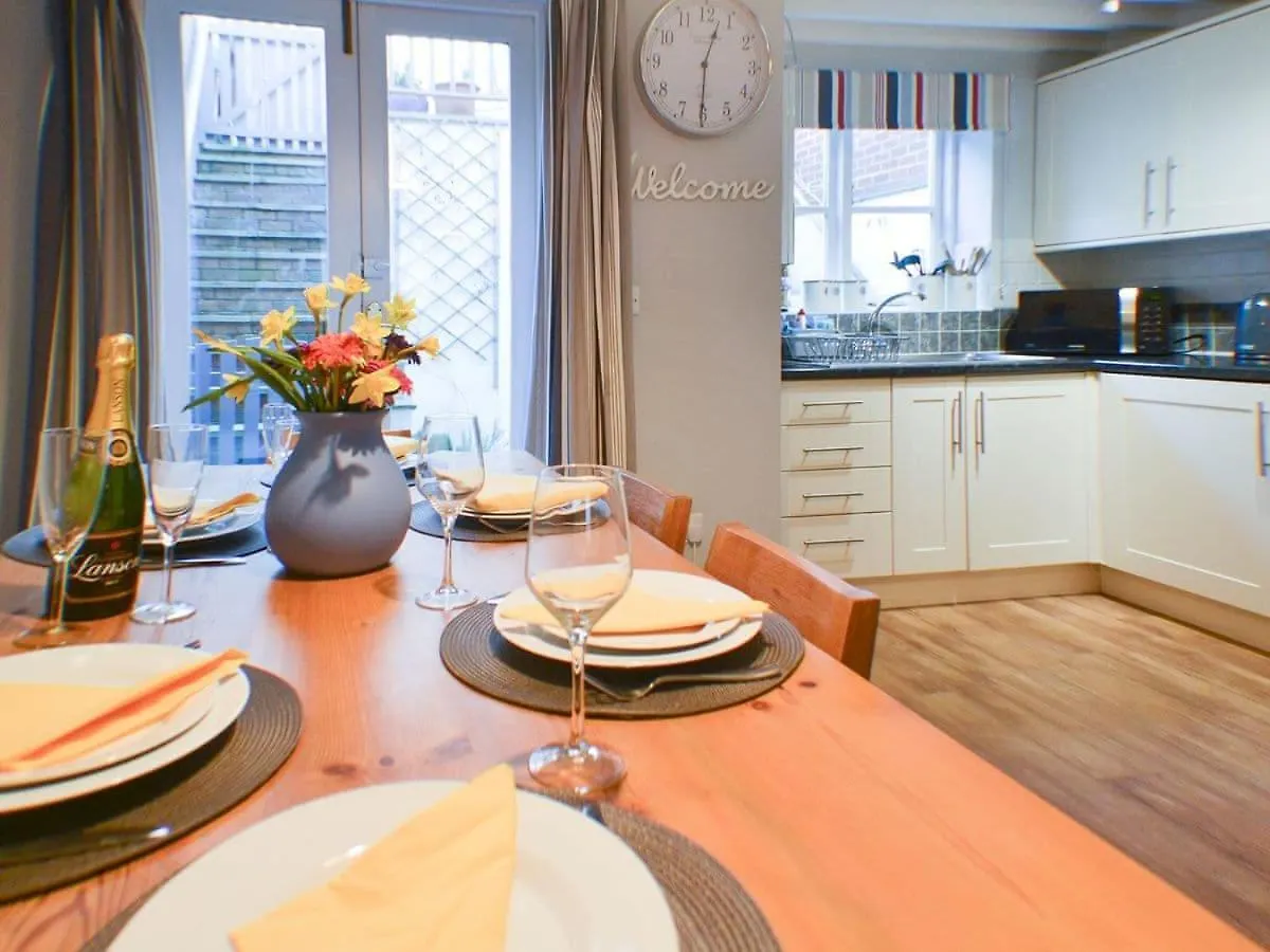 Endeavour Cottage Whitby